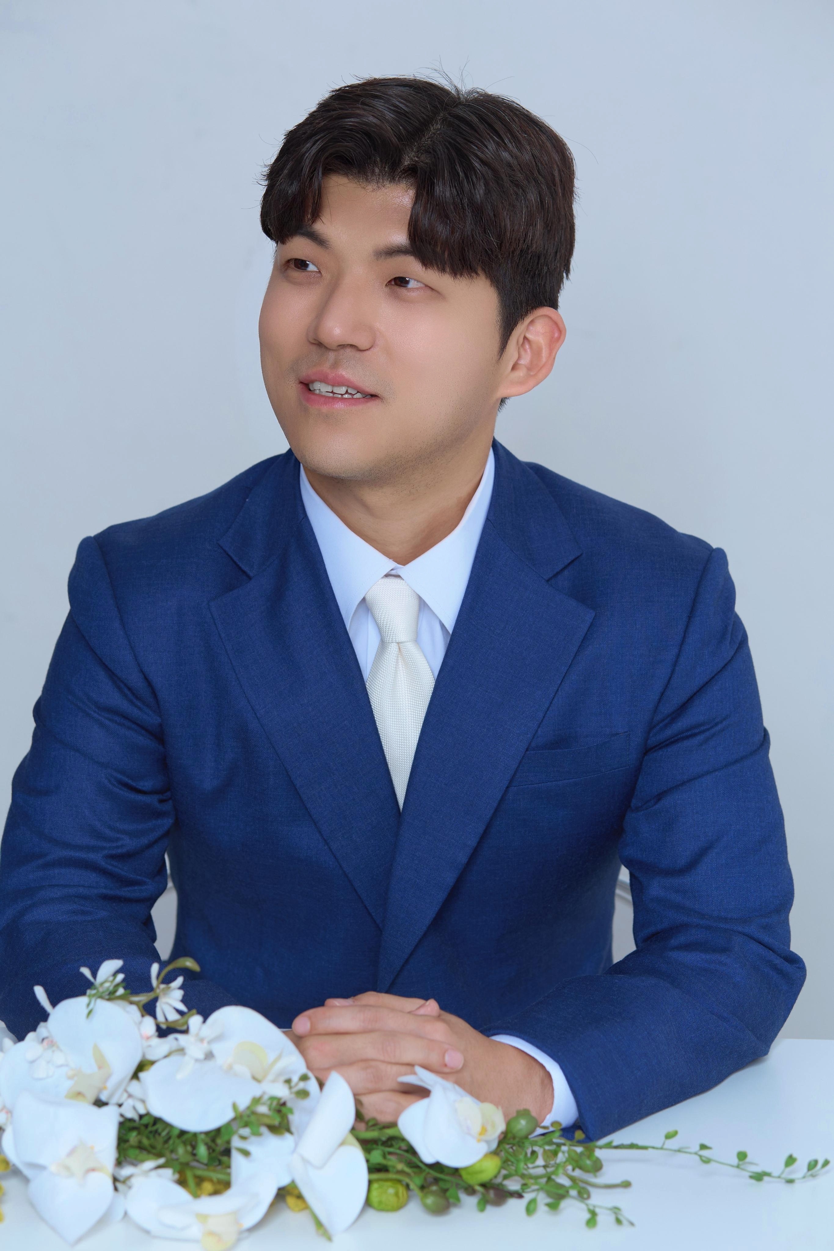 신랑과 흰 꽃
